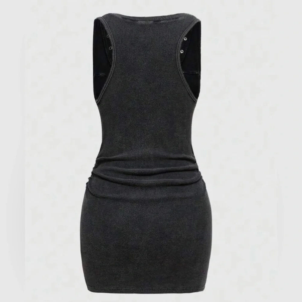ROMWE Charcoal V-Neck Bodycon Mini Dress | Grommet Detail | NWT | Size XS - Picture 4 of 5